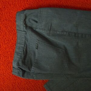 Perry Ellis size 32/30